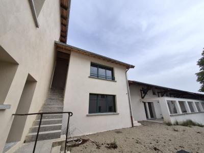 For sale HYPER CENTRE 2 rooms 50 m2 Ain (01240) photo 4