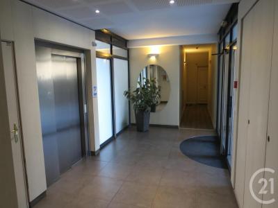 Louer Appartement Lyon-8eme-arrondissement 744 euros