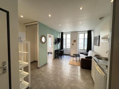 For rent Marseille-2eme-arrondissement 2 rooms 31 m2 Bouches du Rhone (13002) photo 1