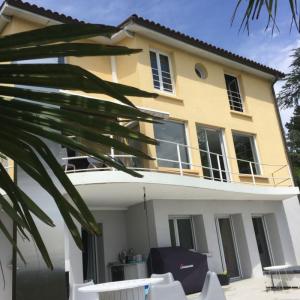 For sale Saint-cyr-au-mont-d'or 8 rooms 220 m2 Rhone (69450) photo 3