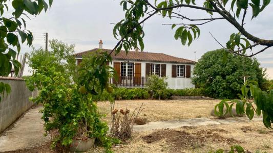 For sale Benet 4 rooms 94 m2 Vendee (85490) photo 2