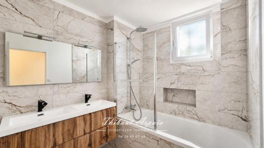 For sale Manosque 5 rooms 124 m2 Alpes de haute provence (04100) photo 4