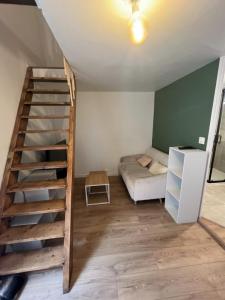 For rent Bordeaux 1 room 21 m2 Gironde (33000) photo 1
