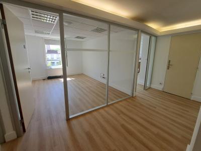 For sale Villeurbanne 213 m2 Rhone (69100) photo 0
