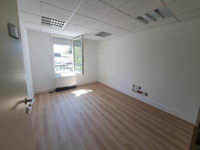 For sale Villeurbanne 213 m2 Rhone (69100) photo 3