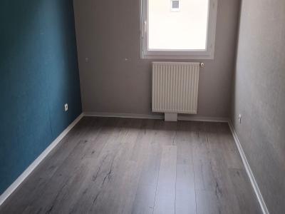 For sale Charbonnieres-les-bains 4 rooms 78 m2 Rhone (69260) photo 3