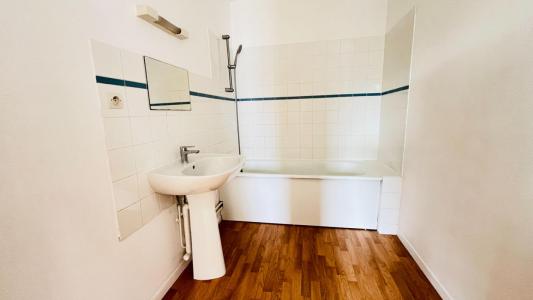 For sale Angers 3 rooms 75 m2 Maine et loire (49000) photo 4