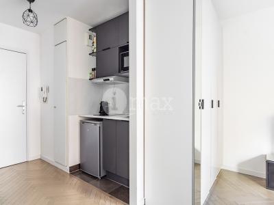 For sale Courbevoie 1 room 31 m2 Hauts de Seine (92400) photo 2