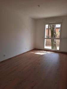 Louer Appartement 86 m2 Nivolas-vermelle
