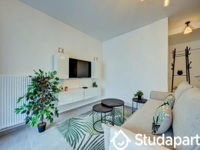 For rent Aix-en-provence 3 rooms 65 m2 Bouches du Rhone (13090) photo 1