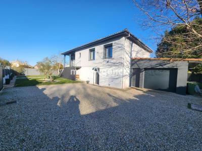 For sale Bassens 5 rooms 180 m2 Gironde (33530) photo 1