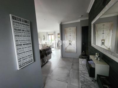 For sale Bassens 5 rooms 180 m2 Gironde (33530) photo 2