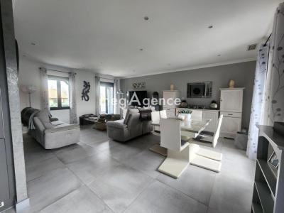 For sale Bassens 5 rooms 180 m2 Gironde (33530) photo 4