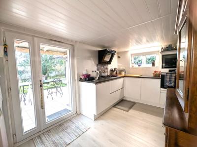 For sale GRAND LARGE 7 rooms 132 m2 Rhone (69330) photo 2