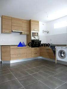 For rent Paris-20eme-arrondissement 2 rooms 43 m2 Paris (75020) photo 2