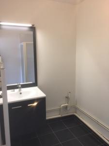 For rent Clichy 2 rooms 44 m2 Hauts de Seine (92110) photo 3