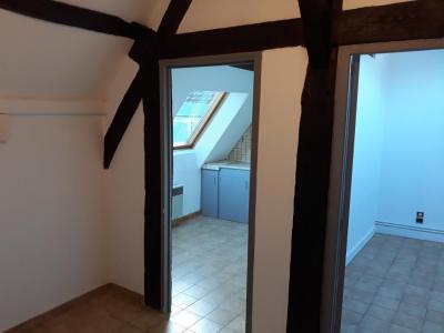 For rent CENTRE VILLE 2 rooms 30 m2 Yonne (89100) photo 2
