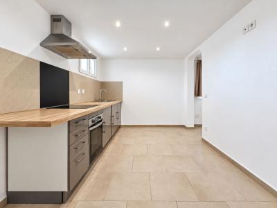 For rent CENTRE 2 rooms 50 m2 Yvelines (78200) photo 3