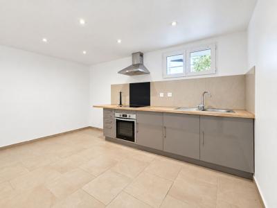 For rent CENTRE 2 rooms 50 m2 Yvelines (78200) photo 4