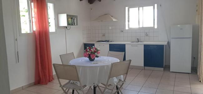 Louer Appartement Abymes 750 euros