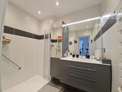 For sale Angers 3 rooms 80 m2 Maine et loire (49000) photo 4