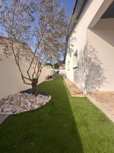 For sale Bassan 4 rooms 100 m2 Herault (34290) photo 3