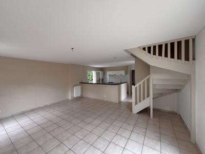 For rent Saint-pierre-la-palud 5 rooms 104 m2 Rhone (69210) photo 2