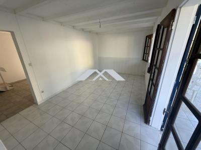 For rent Saint-joseph 5 rooms 85 m2 Reunion (97480) photo 3