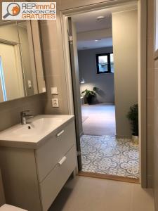 For rent Paris-6eme-arrondissement Rue Notre Dame des Champs 2 rooms 50 m2 Paris (75006) photo 4