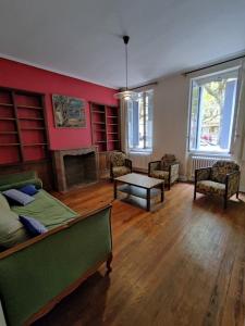For rent Revel 5 rooms 168 m2 Haute garonne (31250) photo 1