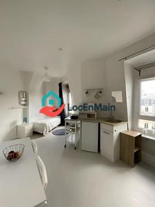For rent Paris-1er-arrondissement 1 room 15 m2 Paris (75001) photo 1