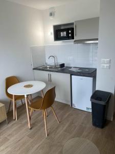 For rent Dijon 1 room 20 m2 Cote d'or (21000) photo 0
