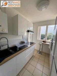 For rent Merignac  Rue Albert Decrais 3 rooms 66 m2 Gironde (33700) photo 2