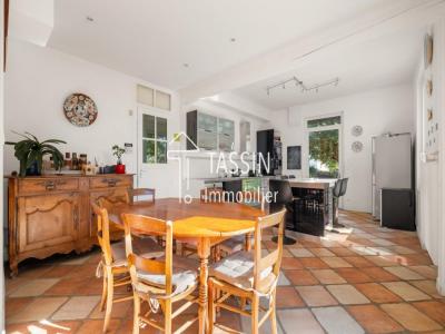 For sale Francheville 5 rooms 169 m2 Rhone (69340) photo 2