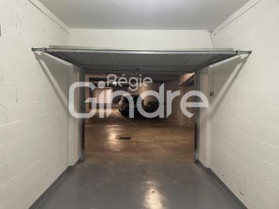 Louer Parking 15 m2 Bron