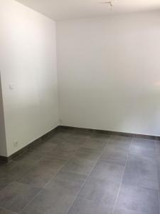 For rent Nantes 1 room 28 m2 Loire atlantique (44000) photo 3
