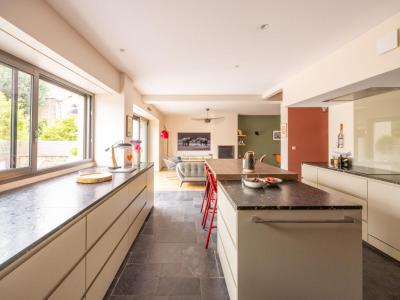 For sale Nantes 5 rooms 164 m2 Loire atlantique (44000) photo 2