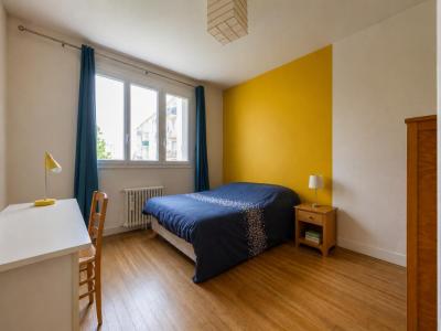 For sale Nantes 4 rooms 90 m2 Loire atlantique (44000) photo 2