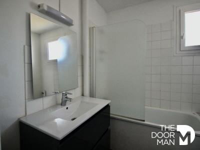 For sale Bourges 3 rooms 43 m2 Cher (18000) photo 2