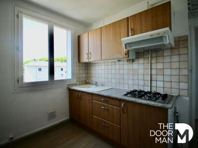 For sale Bourges 3 rooms 43 m2 Cher (18000) photo 3