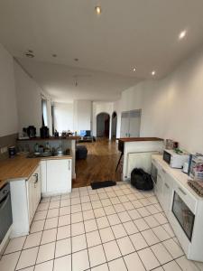 For sale Saint-etienne 4 rooms 102 m2 Loire (42000) photo 2