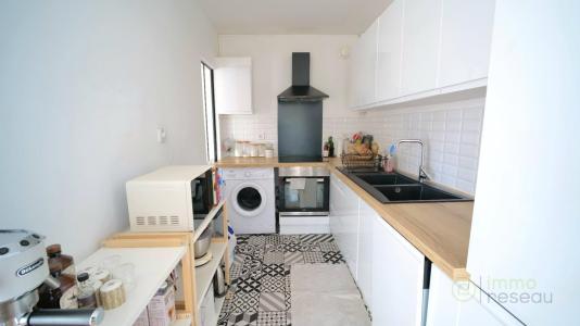 For sale Marseille-12eme-arrondissement 4 rooms 70 m2 Bouches du Rhone (13012) photo 4