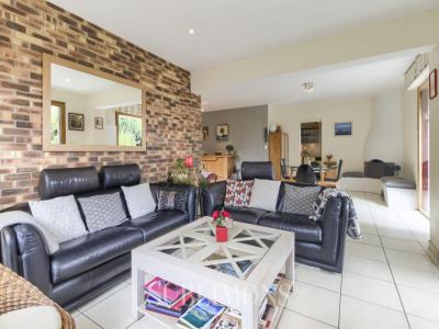 For sale Taupont 5 rooms 127 m2 Morbihan (56800) photo 3