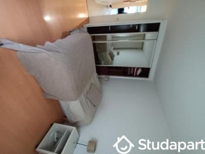 For rent Paris-10eme-arrondissement 3 rooms 70 m2 Paris (75010) photo 3