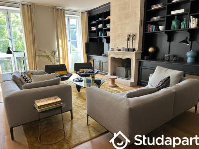 Louer Appartement 170 m2 Bordeaux