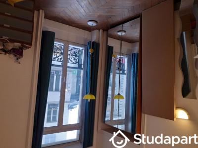 For rent Paris-10eme-arrondissement 4 rooms 87 m2 Paris (75010) photo 4
