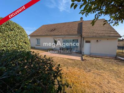 For sale Guecelard 3 rooms 87 m2 Sarthe (72230) photo 2