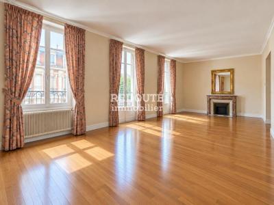 Acheter Appartement 167 m2 Reims