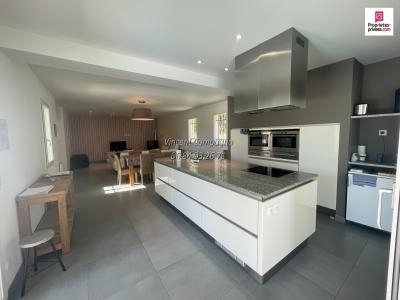 For sale Riez 8 rooms 170 m2 Alpes de haute provence (04500) photo 3
