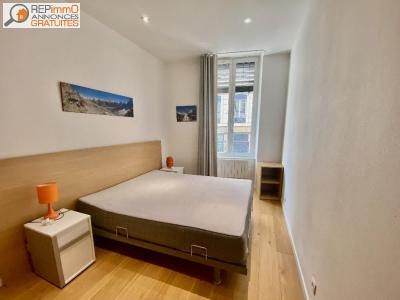 For rent Lyon-3eme-arrondissement Guilloti�re 2 rooms 50 m2 Rhone (69003) photo 0